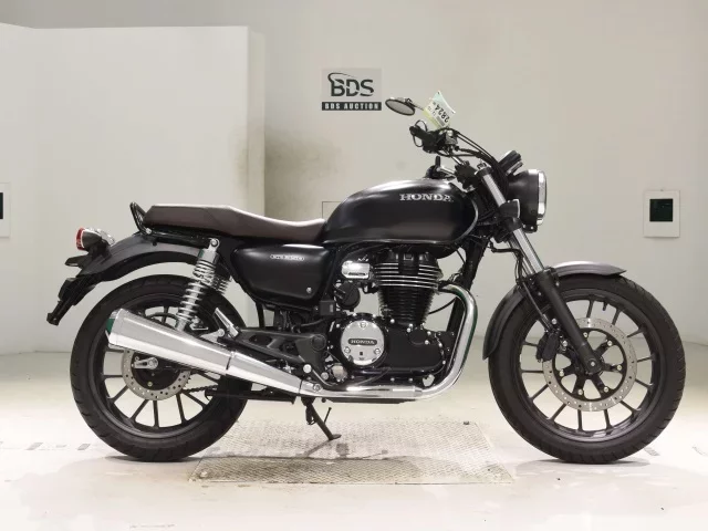 Honda GB350 лот № 2824 оценка 6  с аукциона в Японии