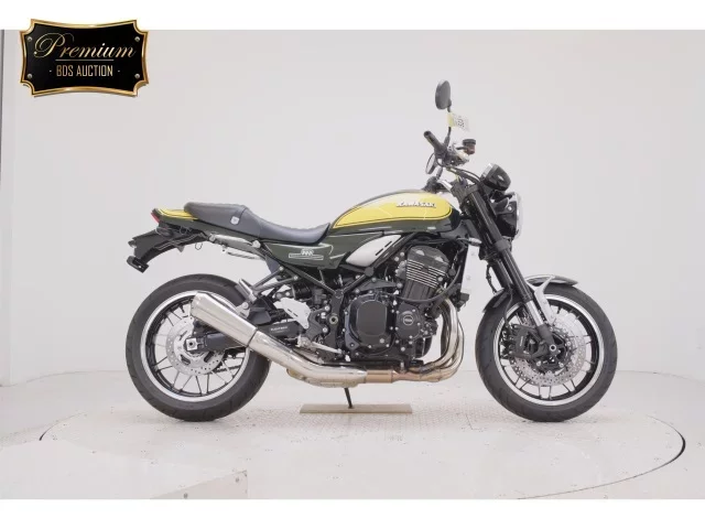 Kawasaki Z900RS лот № 7523 оценка 8  с аукциона в Японии