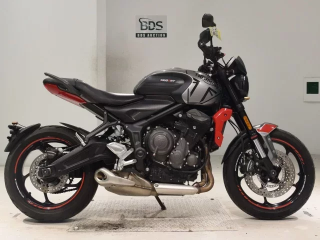 Triumph  TRIDENT 660 лот № 5312 оценка 5  с аукциона в Японии