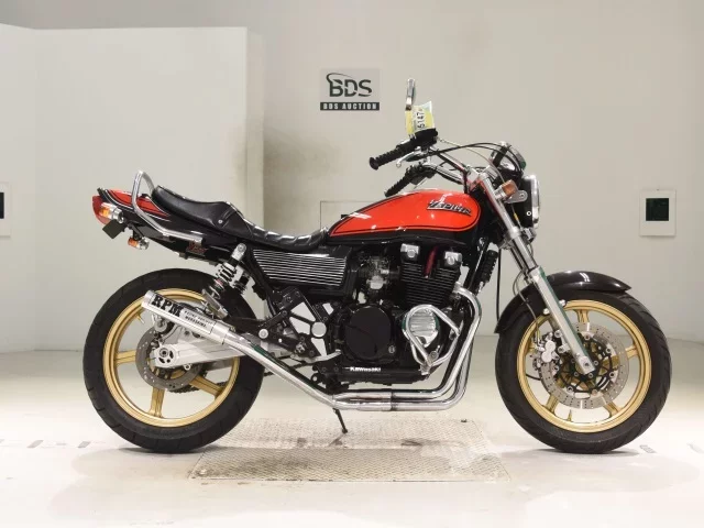 Kawasaki ZEPHYR400K лот № 5147 оценка 4  с аукциона в Японии