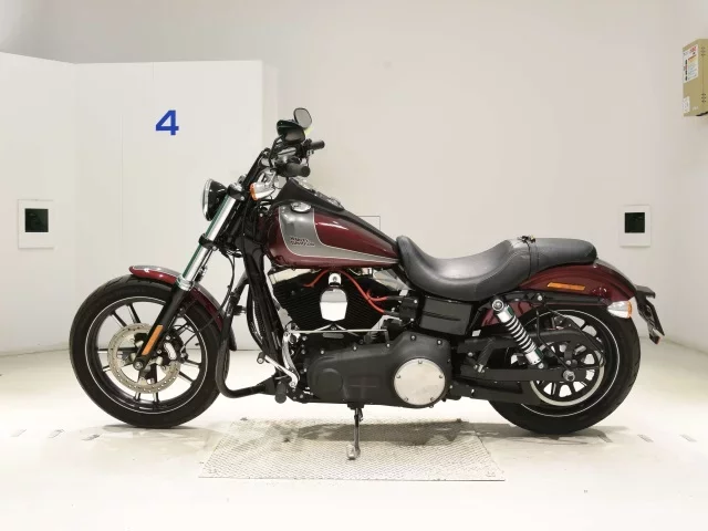 Harley-Davidson HARLEY FXDBB1580