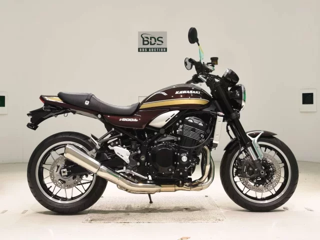 Kawasaki Z900RS лот № 7711 оценка 7  с аукциона в Японии