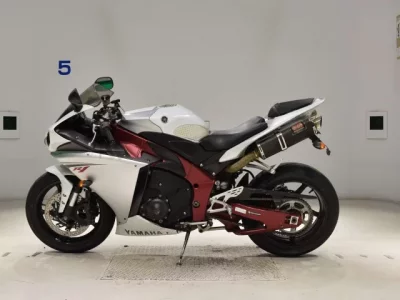 Yamaha YZF-R1  с аукциона в Японии