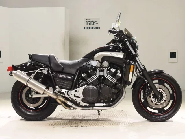 Yamaha V-MAX лот № 5111 оценка 4  с аукциона в Японии