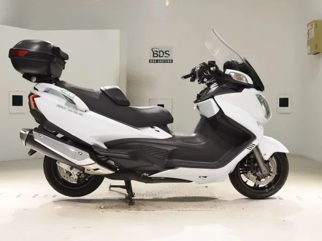 Suzuki SKYWAVE 650LX лот № 2813 оценка 4  с аукциона в Японии
