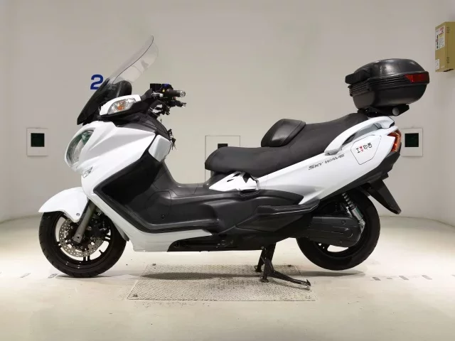 Suzuki SKYWAVE 650LX