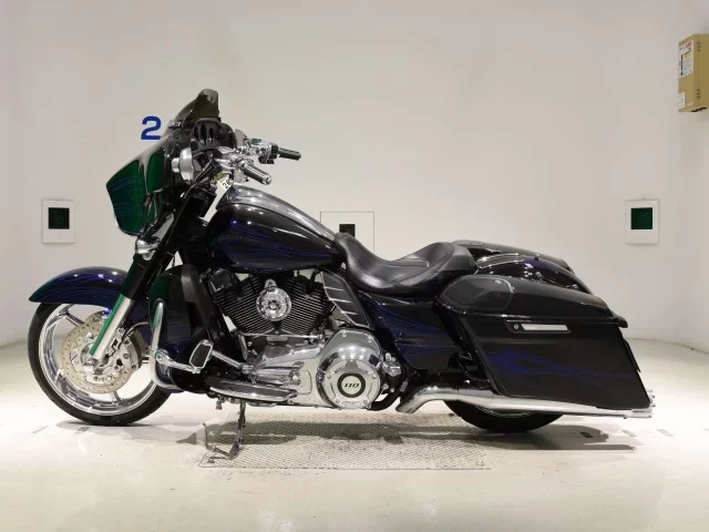 Harley-Davidson HARLEY FLHXSE1800CVO
