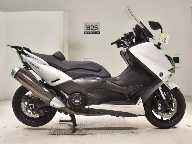 Yamaha T-MAX530-2 лот № 0500 оценка 4  с аукциона в Японии