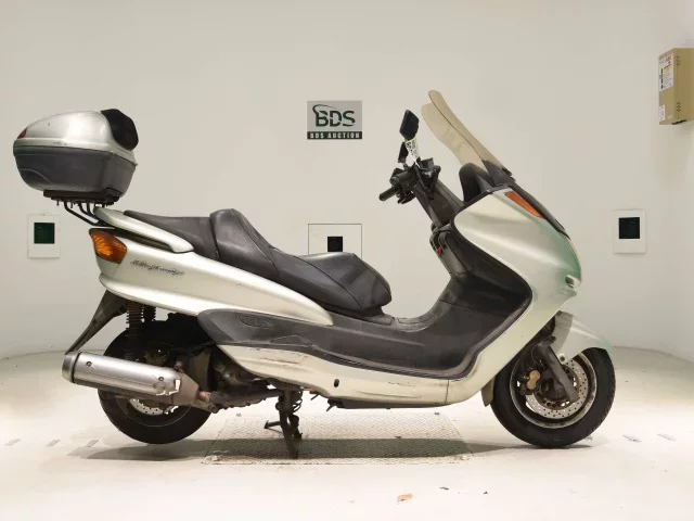 Yamaha MAJESTY 250-2 лот № 8030 оценка 4  с аукциона в Японии