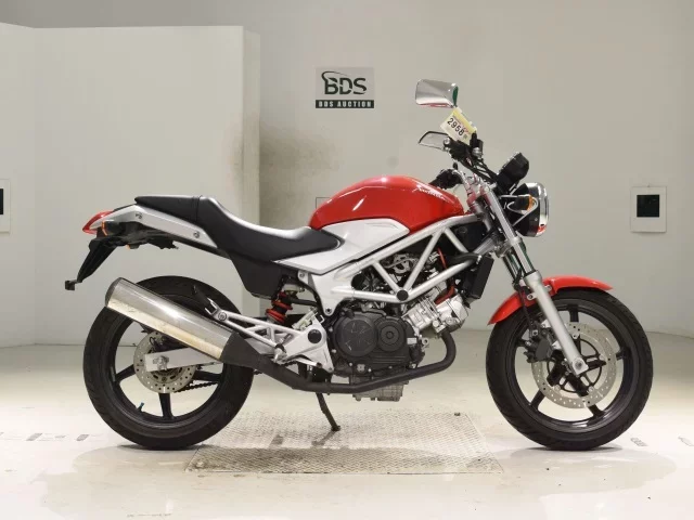 Honda VTR250 лот № 2958 оценка 4  с аукциона в Японии