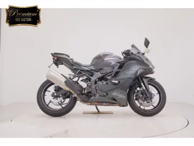 Kawasaki ZX-4R SE  с аукциона в Японии
