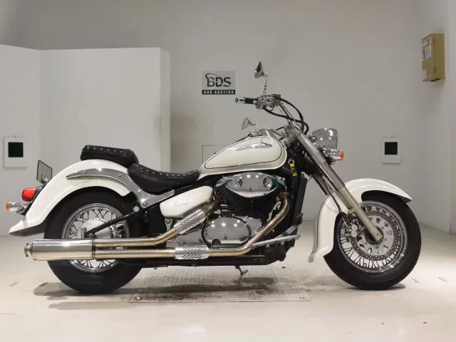 Suzuki INTRUDER 400 CLASSIC лот № 0398 оценка 4  с аукциона в Японии