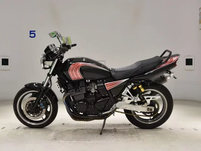 Yamaha XJR400R-3