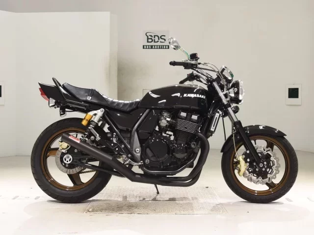 Kawasaki ZRX400 лот № 5435 оценка 4  с аукциона в Японии