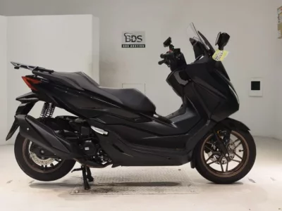 Honda FORZA -6