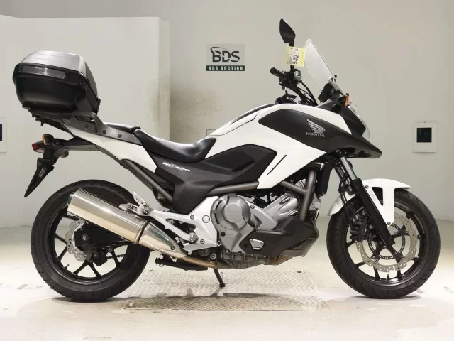 Honda NC700XD лот № 5421 оценка 5  с аукциона в Японии