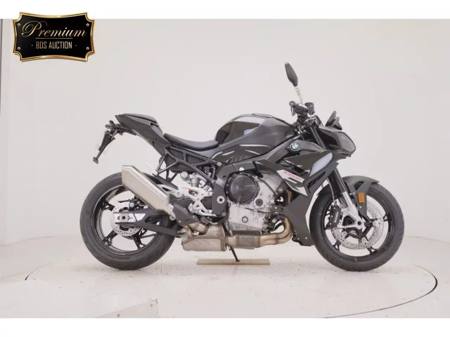 BMW  S1000R лот № 7558 оценка 9  с аукциона в Японии