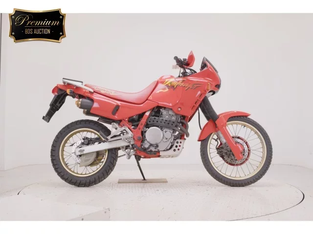 Honda NX650 лот № 0050 оценка 4  с аукциона в Японии