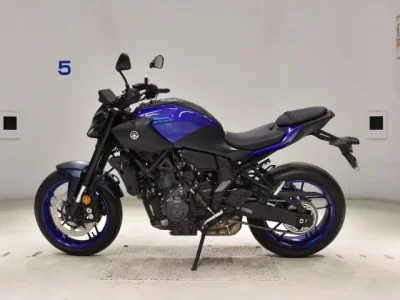 Yamaha MT-07-3