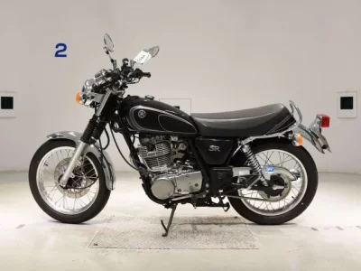 Yamaha SR400-4  с аукциона в Японии