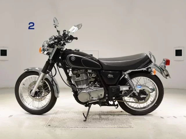 Yamaha SR400-4