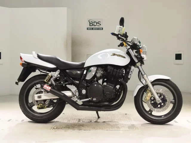 Suzuki INAZUMA 400 лот № 5194 оценка 4  с аукциона в Японии