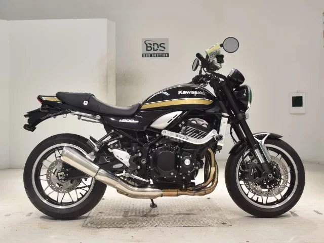 Kawasaki Z900RS лот № 2668 оценка 6  с аукциона в Японии