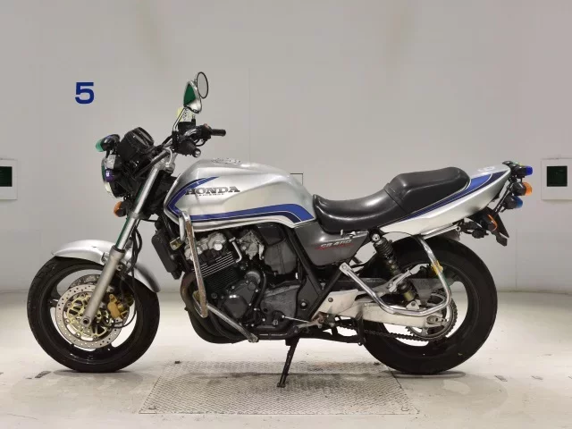 Honda CB400SFV-1