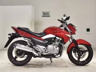 Suzuki GSR250  с аукциона в Японии