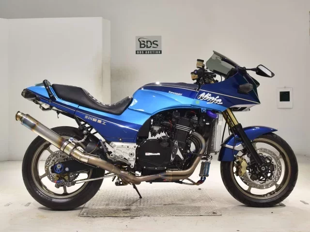 Kawasaki GPZ900R лот № 0195 оценка 4  с аукциона в Японии