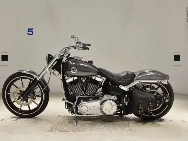Harley-Davidson HARLEY FXSB BREAKOUT