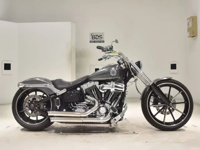 Harley-Davidson HARLEY FXSB BREAKOUT лот № 2705 оценка 4  с аукциона в Японии
