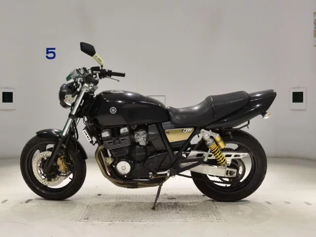 Yamaha XJR400R-1