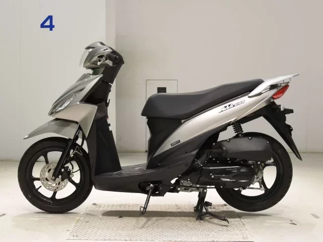 Suzuki ADDRESS110-2
