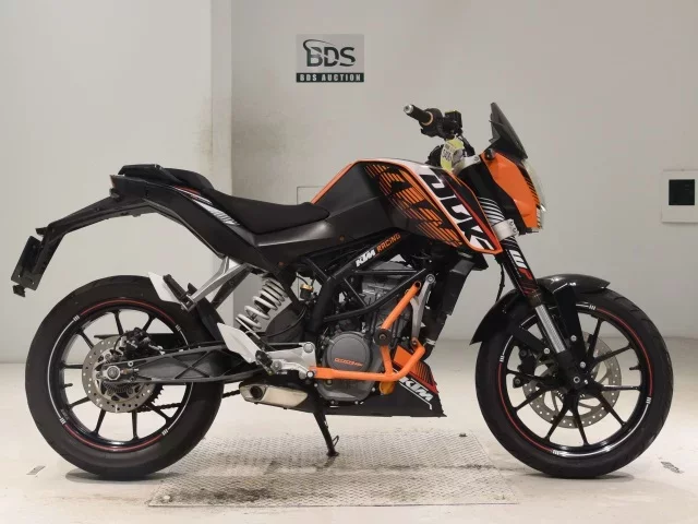 KTM  200 DUKE лот № 0406 оценка 4  с аукциона в Японии