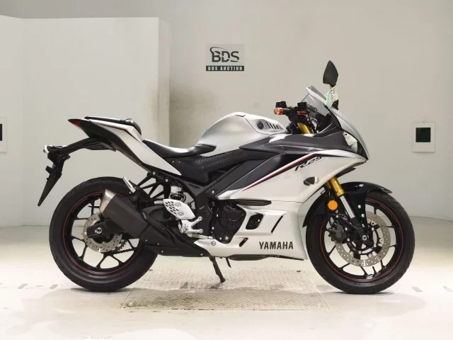 Yamaha YZF-R25 лот № 5117 оценка 5  с аукциона в Японии