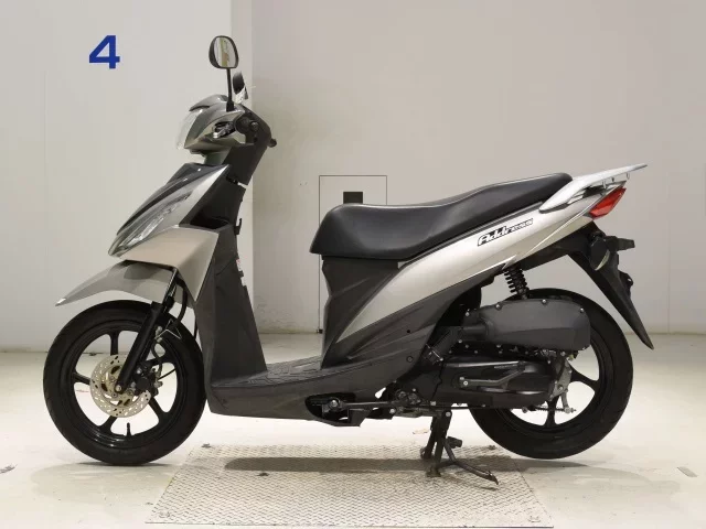 Suzuki ADDRESS110-2