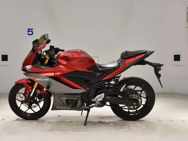 Yamaha YZF-R25A