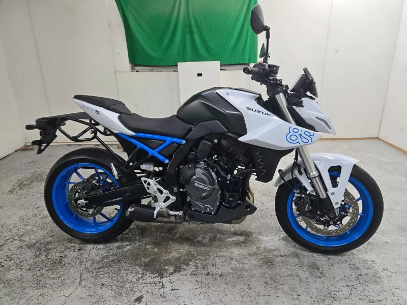 Suzuki GSX-8R