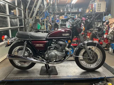 Yamaha TX750B