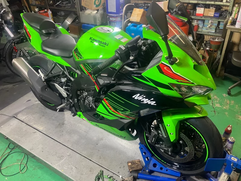 Kawasaki NINJA ZX-4RR лот № 02033 оценка 4  с аукциона в Японии