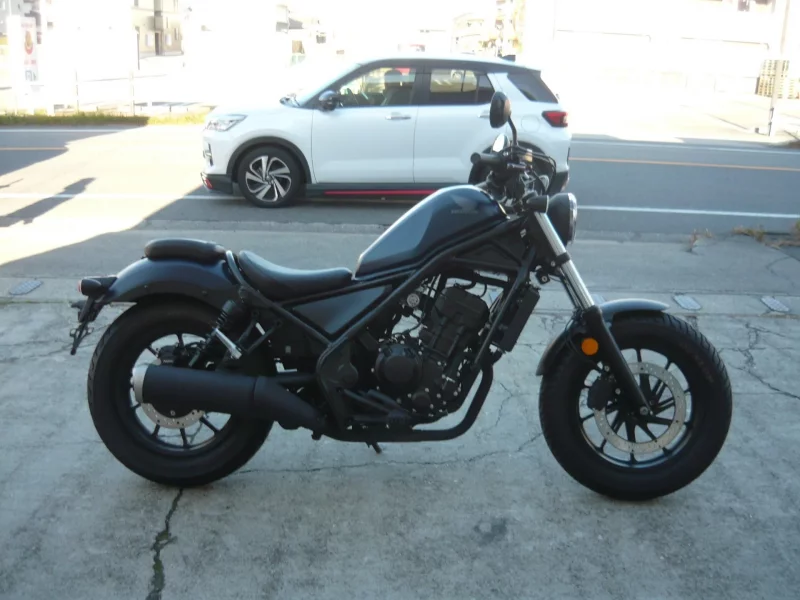 Honda REBEL 250 ABS лот № 02042 оценка 4  с аукциона в Японии