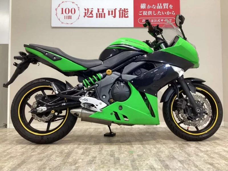 Kawasaki Ninja 400R лот № 00093 оценка 4  с аукциона в Японии