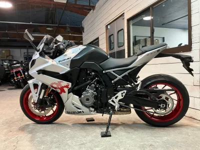 Suzuki GSX-8R  с аукциона в Японии