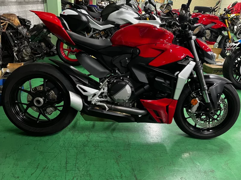 Ducati DUCATI STREET FIGHTER V2