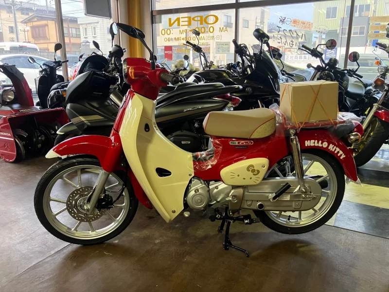 Honda SUPER CUB 110 HELLOKITTY