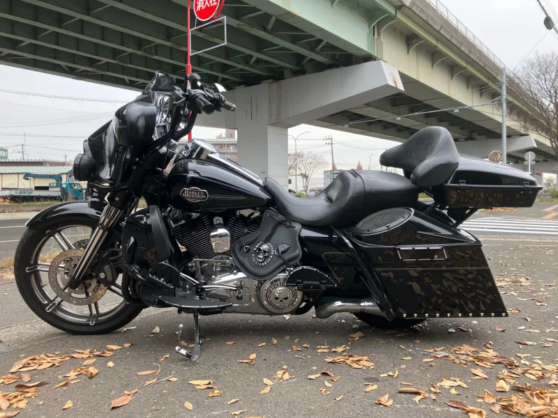 Harley-Davidson HARLEY FLHTCU1690