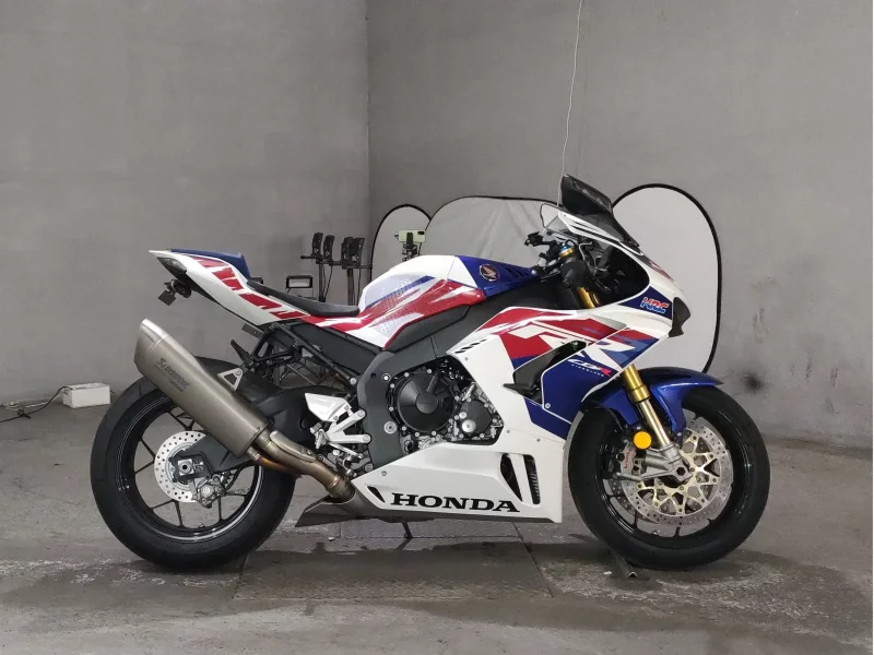 Honda CBR1000RR-R SP лот № 7082 оценка 4.5  с аукциона в Японии