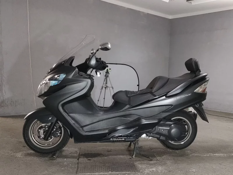 Suzuki SKYWAVE 400
