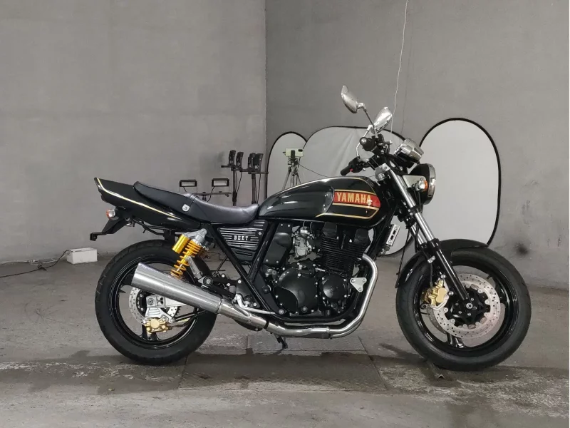 Yamaha XJR400